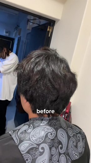 最後まで見て🙏後ろの人たち怖い#イメチェン#沖縄 #鹿児島 #学生barber #barber #バーバー #fyp #fypシ #skinfade #fade #フェードスタイル #フェードカット #Daia