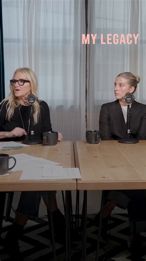 In 2026, make a resolution to stop carrying other people’s baggage.​ New York Times bestselling author, podcast host, and one of the world’s most influential mindset teachers Mel Robbins breaks down her Let Them Theory: a simple but powerful reminder that you don’t need to manage every reaction, fix every misunderstanding, or fight every battle.​ Not everything deserves your energy.​ Not everyone needs your explanation.​ Sometimes the strongest move is choosing peace.​ Let them be. Protect your