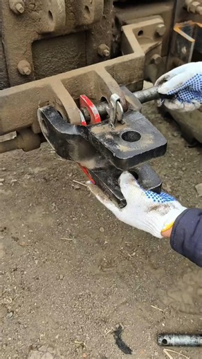 Heavy Truck Hitch Pin Installation | Satisfying Mechanical Work #shorts