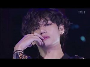 BTS V MODELING ON STAGE mp4