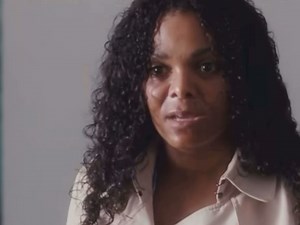 Janet Jackson Fanpage ✨ on Instagram: "This scene was very powerful, raw, and filled with real emotions as Janet was in the middle of filming “Why Did I Get Married Too” and heard about the passing of her brother, Michael Jackson. Filming took place in 2009 and then it was released a year later. During this scene, Janet hit her ankle with the golf club and also hit Tyler in the process which she did not now. I’m happy that Tyler allowed her the space to let out her grief and anger, but also disp