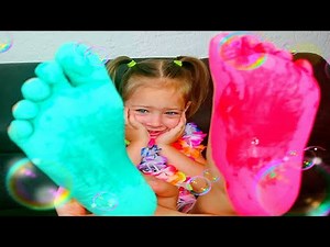 Baby Nursery Rhymes Learn Colors for kids with Feet Painting Canción de color