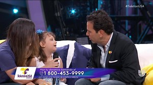 576K views · 9.1K reactions | Rendido a los pies de Ashley: esta es la razón por la que a Carlos Loret de Mola le encanta que ella pueda ahora jugar. #EstamosUnidos más que nunca. #TeletonUSA | Univision | Facebook