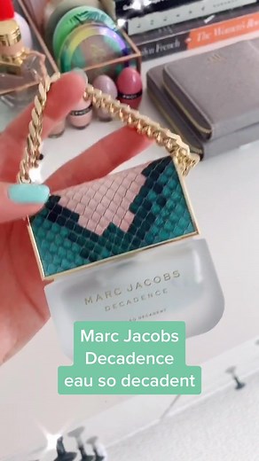 Marc Jacobs Decadence Eau So Decadent Perfume Review