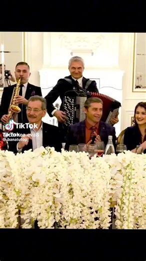 Videoclipuri postate de Maria Podean (@maria.podean2) cu sunet original - Cornea Eva