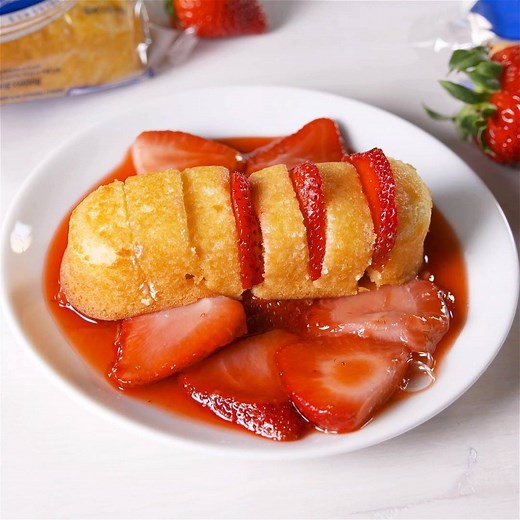 You need to know about Strawberry Shortcake TWINKIES 😱 Full recipe: http://dlsh.it/ySV0Puh | Delish