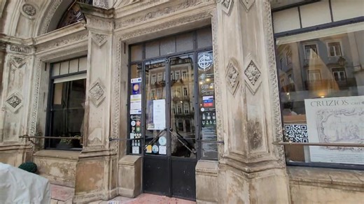 RISCO DE CHEIAS CENTENÁRIAS EM COIMBRA FECHA CAFÉ SANTA CRUZ NA PRAÇA 8 DE MAIO | NOTÍCIAS DE COIMBRA