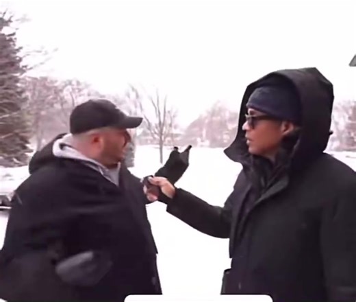 Former CNN anchor Don Lemmon is at the church in Minnesota waiting to talk to parishioners who left. This is why people are upset, that churches under the FACE act are off limits. Cities Church of Minnesota, #army #Navy #airforce #marines #vetradiosyndicate #military #church #cnn #Parishioners #pastor #TimWalz #Minnesota #minneapolis #harassment #sunday #Service | Vet Radio Syndicate