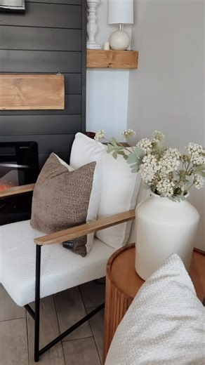 PauHome inspo | lifestyle | on Instagram: "🤍Product Name: Elliot 16" Side Table – Natural Oak (SKU8432) Shop the product through my link in bio for 60% off WINTER CLEARANCE SALE! 🤍 This @hernest_official Elliot 16” solid oak side table is the perfect accent piece for any space. Clean design, natural wood, and a timeless look that never goes out of style. Perfect for your living room, bedroom, or any cozy corner 🤍 Small in size, big on style. #HomeDecor #SideTable #SolidOak #MinimalHome #Moder