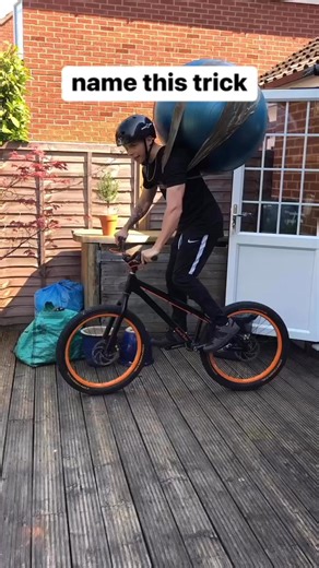 Creative flipping by @mattyturnertrials | People Are Awesome