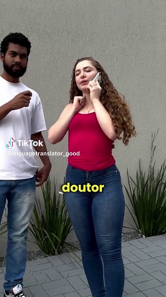 Não conhece o idioma? 🌍 Com o AI Translator, você pode se comunicar livremente em qualquer ligação — seja médica, escolar, etc. Entenda o interlocutor e sinta-se confiante, onde quer que esteja! 😎👇