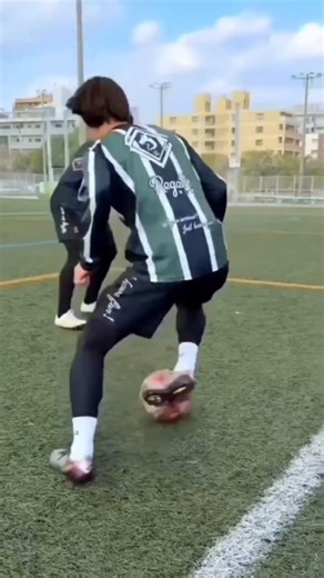 Viral Football Skills Tutorial #football #skills #shorts #soccer #viral #trending
