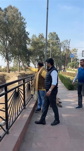 Vikram Randhawa | Visited Shiv Nagar, Ward No. 48, Bahu Fort along with JMC Commissioner Sh. Devansh Yadav and reviewed ongoing development works on the... | Instagram