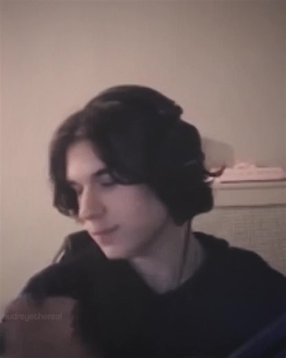 Mapicc: Unveiling the Faces Behind Creative Edits