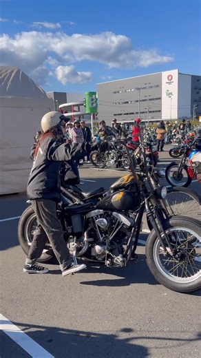 優里 on Instagram: ". たのぴかった日✌🏻♥️✨ #harleydavidson #shovelhead #panhead #knucklehead #flathead #sidevalve #chopper #choppergirl #girlsbiker #harleygirl #harleylife #kick #kickstart #kickstarter #kickstagram #ハーレーダビッドソン #ショベルヘッド #パンヘッド #ナックルヘッド #フラットヘッド #サイドバルブ #チョッパー #バイク女子 #ハーレー女子 #ハーレーライフ"