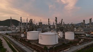 Oil Gas Industrial Refinery Twilight Oil Stock Footage Video (100% Royalty-free) 3397156807 | Shutterstock