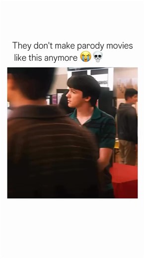 sixtysecondcritic on Instagram: "Bring back parody movies like this. 🎬 *Superhero Movie* (2008) 🎥 Comedy / Parody / Action 🎞️ From the creators of *Scary Movie* comes a laugh-out-loud spoof of every superhero blockbuster! When Rick Riker (Drake Bell) gets superpowers after a freak accident, chaos, bad jokes, and wild hero antics follow. A goofy, over-the-top parody that pokes fun at *Spider-Man*, *Batman*, and every cape-wearing crusader in between. 📈 **Ratings:** • IMDb – 4.6/10 • Rotten To