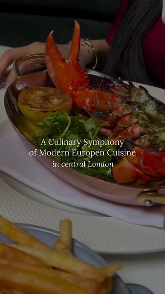 Welcome to your new favorite spot, Solus Kitchen & Bar in Holborn. Our modern Europeane flavors are crafted with passion and creativity, promising a dining experience that will satisfy your taste buds and leave you craving more. Visit our website to book your place! #londonrestaurants #soluslondon #londonbars #holbornrestaurant #bestrestaurants #holbornrestaurant #seafoodlondon #soluskitchenbar #cocktail #londonbar #londonfood