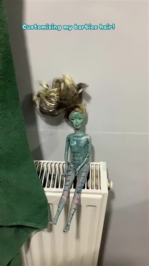 Customizing Barbie's Hair: A Fun Transformation!