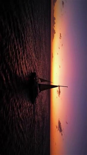 Um pôr do sol, o mar e “Imagina Eu” tocando... com quem você gostaria de estar vivendo esse momento?
