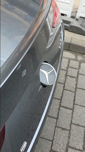 Mercedes Benz and the reversing camera