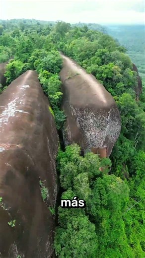 Las rocas de las 3 ballenas en Tailandia