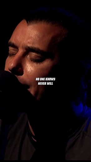 Bush - Comedown (Live Acoustic Performance)