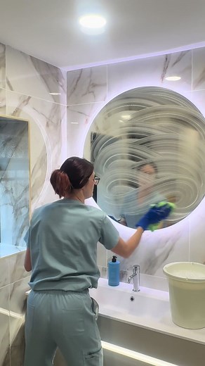 Effective Method to Clean Mirrors with Fairy and Bleach
