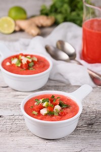Cómo hacer gazpacho andaluz tradicional en solo 15 minutos, receta casera y fácil