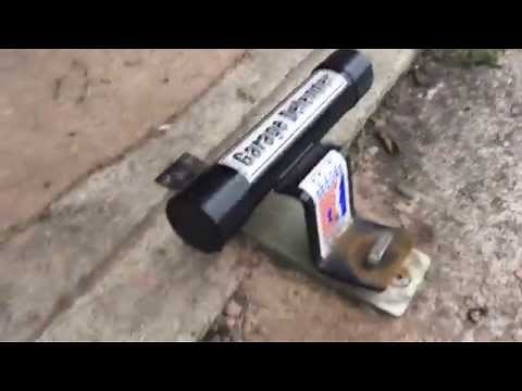 Squire Garage Defender