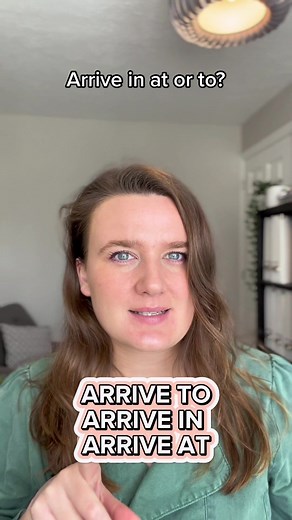 A common mistake I hear with my students is saying ‘arrive to’ ✍🏼 #grammar #english #ingles #learnenglish #learnontiktok