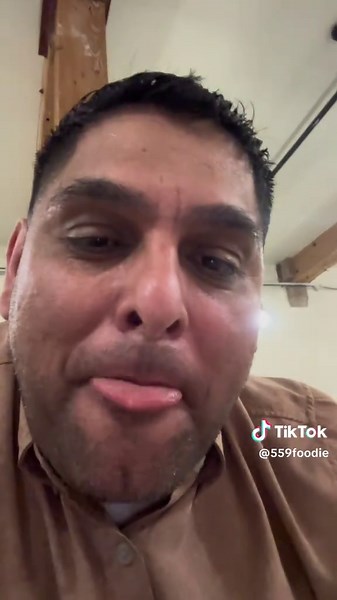 Chef Alex really has created something unique and amazing here! No it doesn’t have the bells and whistles you would expect from an $80 7 course chef created meal but…. The experience was better in most ways than I’ve had paying $100 a plate. The platings were absolutely amazing from esthetics to tastes. From salmon to duck, I loved everything! The chef explained every dish, and that was special to me. If you want anything other then soda water and regular water, if you want fancy decor and light