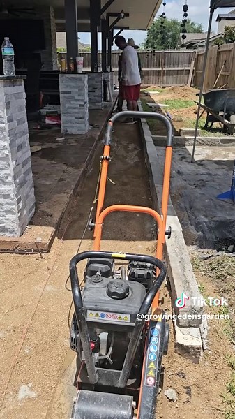 Transform Your Backyard with Stunning Paver Pathways