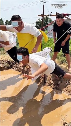 Chinese Funny Video 😂 | Funniest Comedy Clip 🤣 | Try Not To Laugh #shorts #comedy #viral