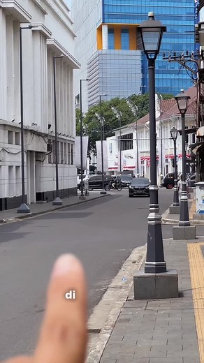 339K views · 153 reactions | Tempatnya agak tersembunyi, Tapi ternyata propper & punya banyak menu ! Dan setiap jam 10:00 - 15:00 WIB, ada Ramen + Ice Tea yang cuma 25k aja ✅ | Putra Harsuda Santoso | Facebook