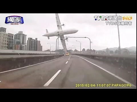 TransAsia Plane Crashes Into Taipei River Shortly After Takeoff