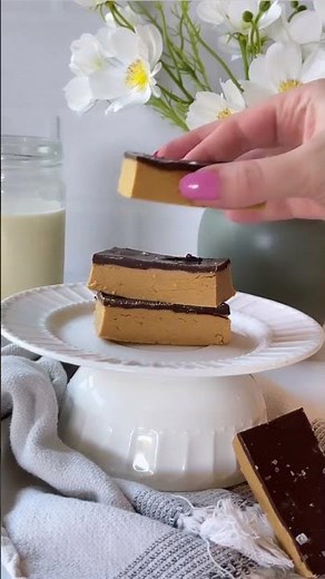 Homemade Healthy Reese’s Cups | Easy No Bake Protein Peanut Butter Bars