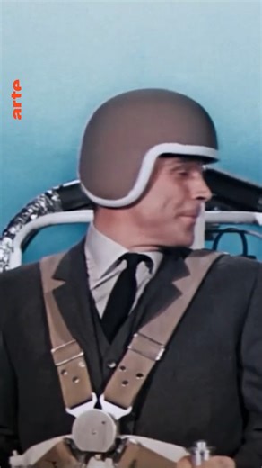 91K views · 1.1K reactions |  James Bond machte Sean Connery zum Weltstar. Als Geheimagent gelang dem aus ärmlichen Verhältnissen stammenden Jungen aus Edinburgh über Nacht der internationale Durchbruch. Warum die Rolle aber Segen und Fluch zugleich war, erfahrt ihr in unserer Doku ➡️ "Sean Connery vs James Bond". Jetzt online: https://so.arte/sean_connery | Arte | Facebook