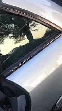 Mercedes R230 Hutablage demontieren