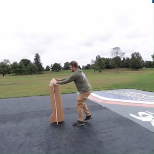 These guys built an RC rocket version of SpaceX's Starship rocket 🚀 Flite Test | UNILAD Tech