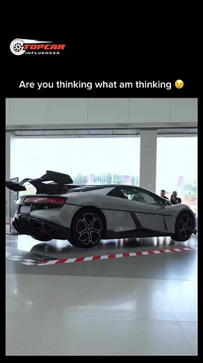 Follow for more car content @topcarinfluencer #yangwang #yangwangu9 #byd #bouncingbyd #superuniquecars