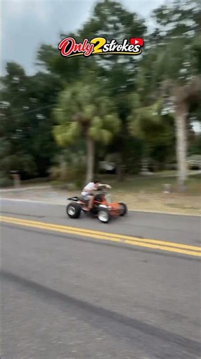 Street Pass Fly By at INSANE Speed! 💨 #banshee #twostroke #fast