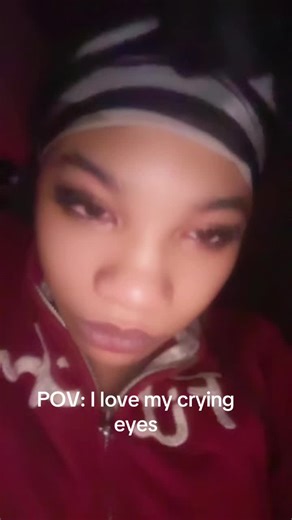 I js cried cs I seen a baby duck fall in the sewer 😭and the mommy went to get helpp OMGGG it was so sadd #xybca #fyp #babyducks #crybabies #tiktok