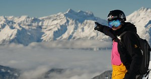 Learn how to scope a freeride line with Xavier De Le Rue