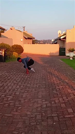 Mastering Handstands in Calisthenics Workouts