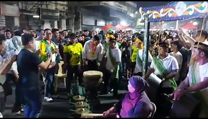 Cebu City Mayor Mike Rama plays the dabakan, an instrument of the kulintang ensemble, during the Cultural Show of the Ramadan Night Market on Colon Street in Cebu City on Friday, April 28, 2023. | via KJF | SunStar Cebu