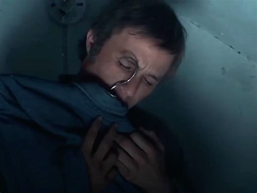 Brokeback Mountain unfolds quietly, letting silence carry as much weight as dialogue. Ennis and Jack meet in isolation, and what begins as shared labor turns into something neither of them is prepared to name. The landscape is vast, open, almost endless — yet their relationship is confined by fear, expectation, and the era they inhabit. The film doesn’t dramatize their love with spectacle. It allows it to grow in glances, in pauses, in the way they circle around what they feel but cannot safely 