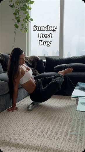 M E G H A N H A Y D E N | Rest Days are taken very seriously in this household 🧘🏽‍♀️🧖‍♀️😴 Red Light Panel is from @boncharge_ Code MEGHAN15 The roller I’m using... | Instagram