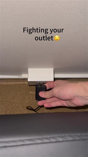 Old house lacking sockets? Expand with this! Extends up to 3 meters, reaching appliances in corners. Overload protection automatically cuts power—safe for old houses. #OldHouseRenovation #SocketExpansion #RetractablePowerStrip #SafeElectricalUse #LifeHacks