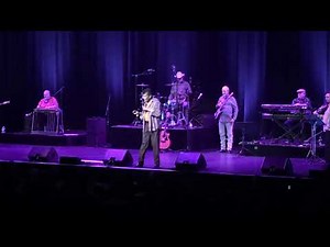 Wonder Could I Live There Anymore (Live in Perth, Western Australia) - Charley Pride